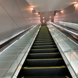 escalator2